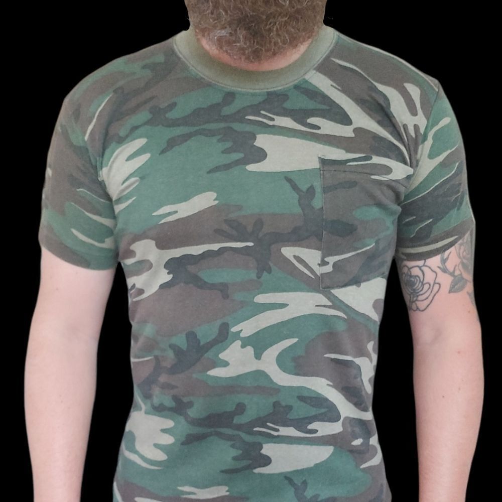 🔥VTG 80's Camo Single Stitch Pocket Tee🔥